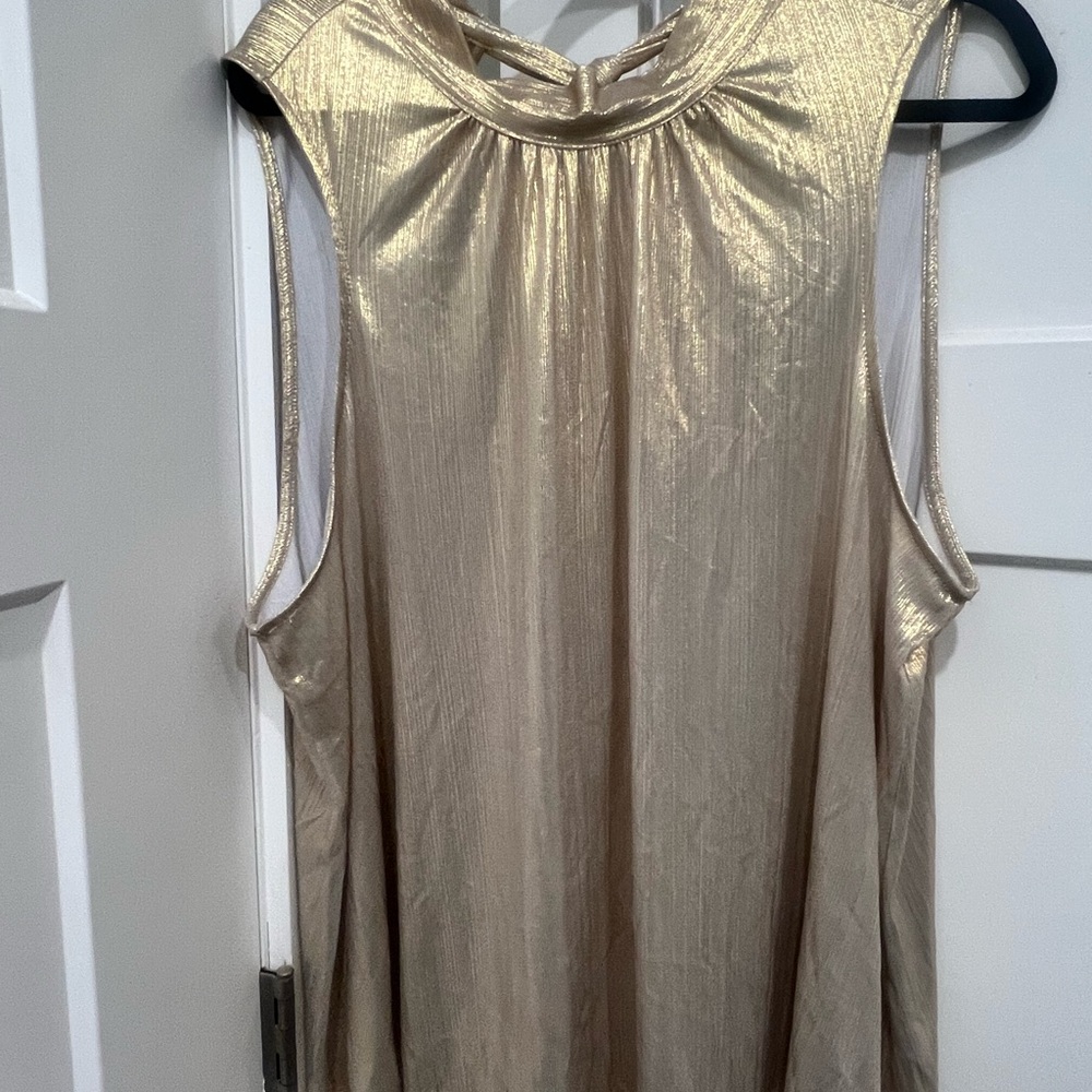 ANDREE BY UNIT Metallic Gold Sleeveless Blouse